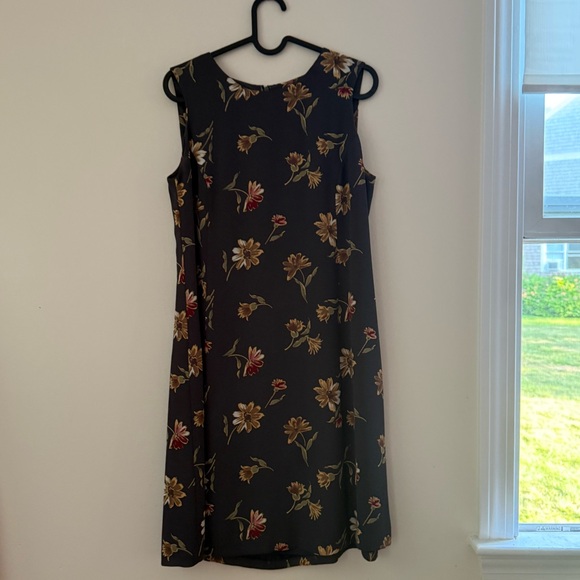 Chaus Dresses & Skirts - Chaus Vintage Floral Sleeveless Dress